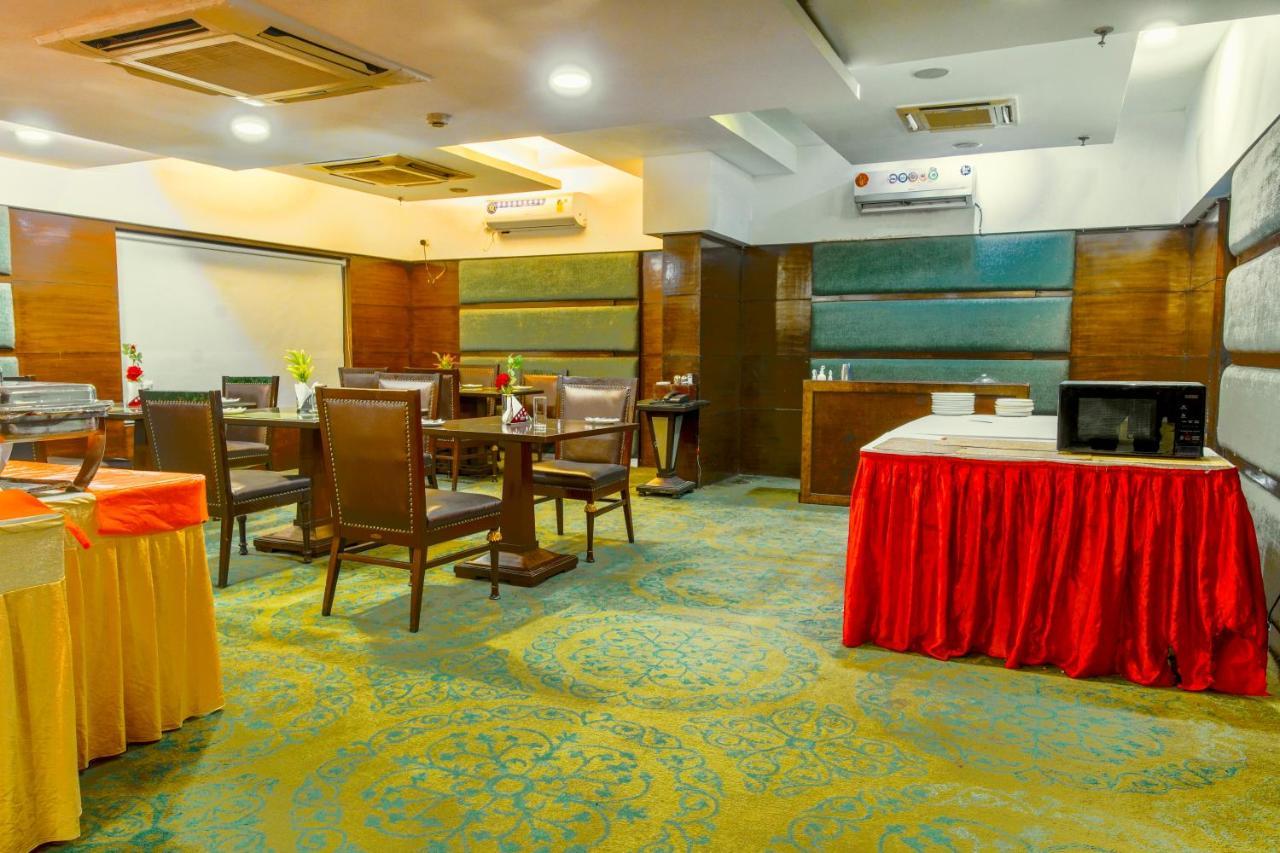 Gis Select Banjara Hill Hotel Hyderabad Exterior photo